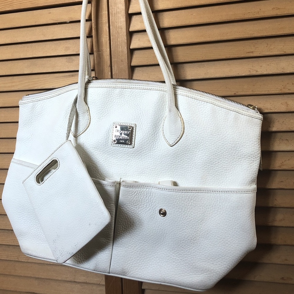 Used white Dooney & Bourke handbag!